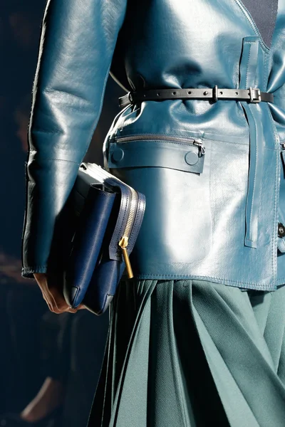 Look 64